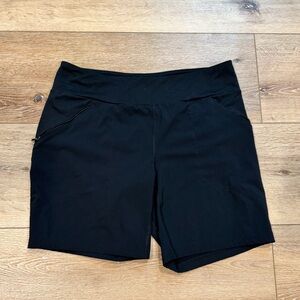 Columbia Omni wick Black Shorts, Sz M